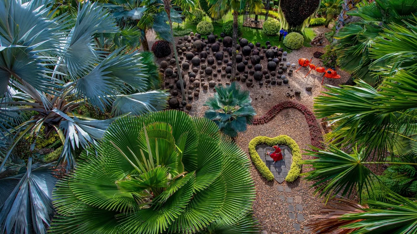 Nong Nooch y show de serpientes