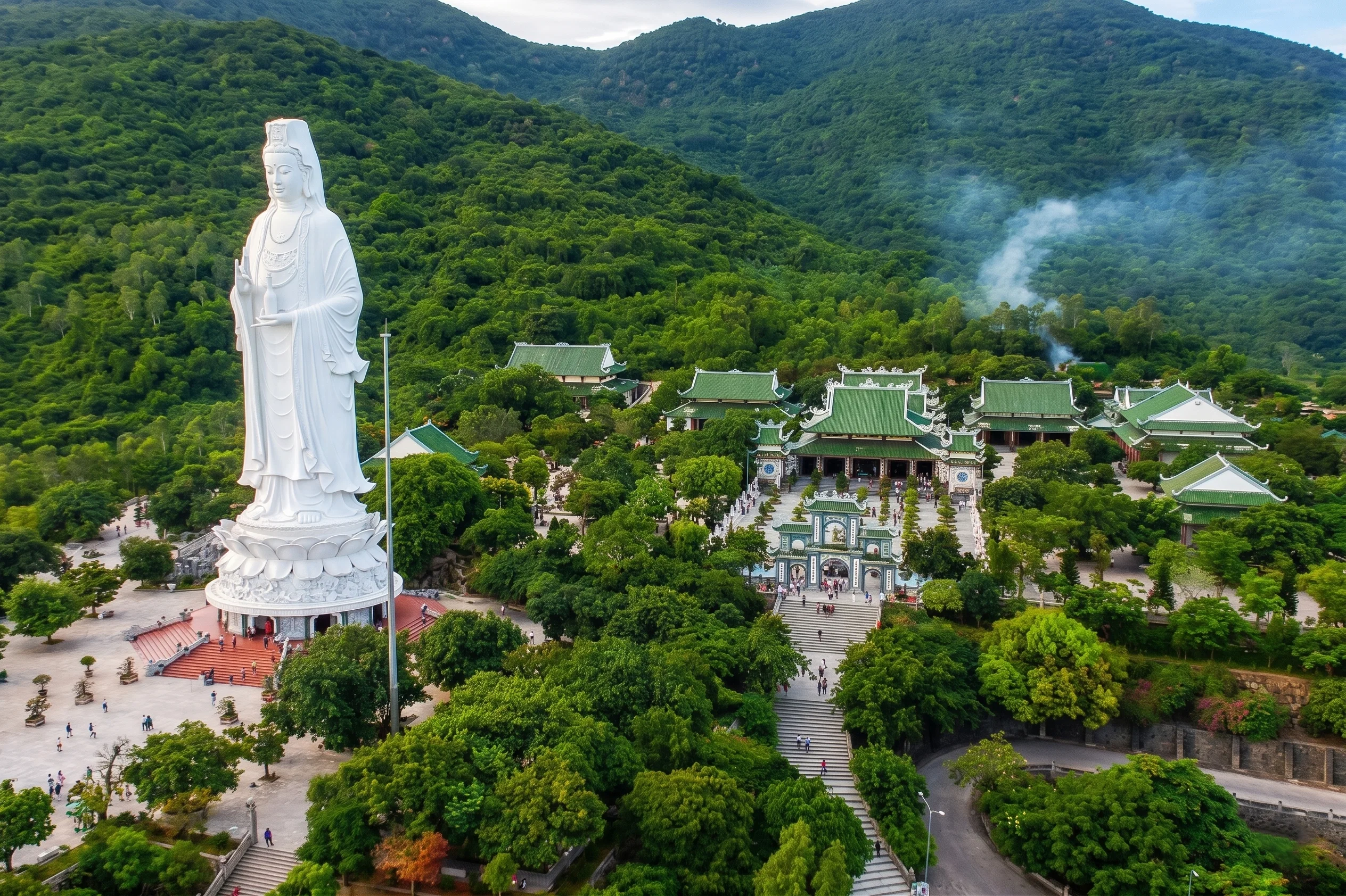 Linh Ung Pagoda complex in Da Nang